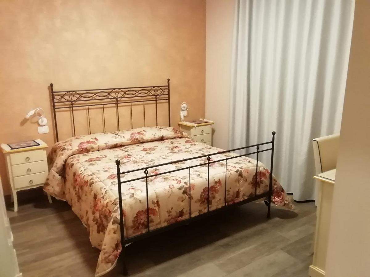 Apartmán Il Roccolo Di Valcerasa Treia Exteriér fotografie