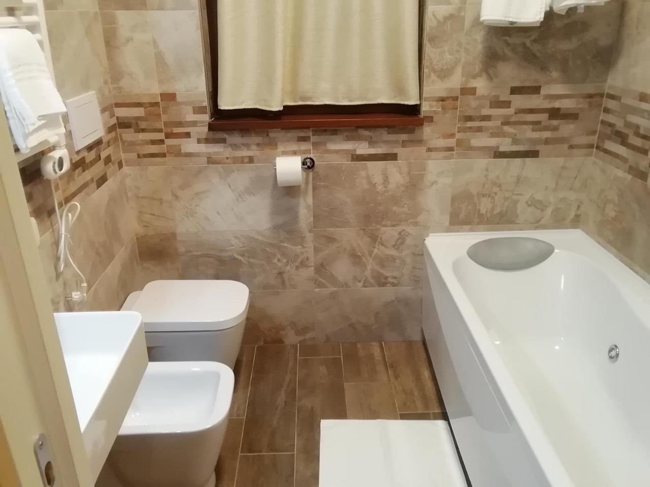Apartmán Il Roccolo Di Valcerasa Treia Exteriér fotografie