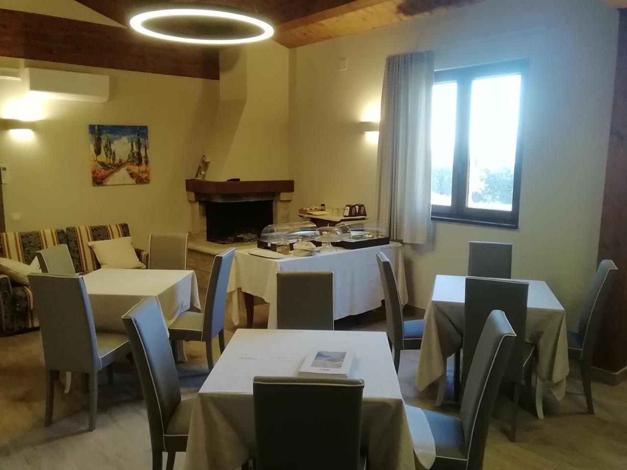 Apartmán Il Roccolo Di Valcerasa Treia Exteriér fotografie